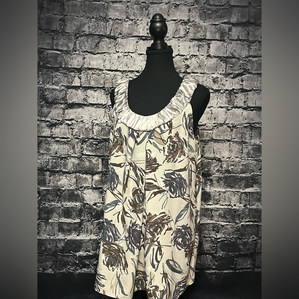Vera Wang Top
